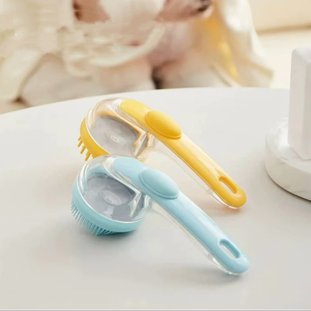 Pet Body Brush Back Scrubber  Long Handle Liquid Shower