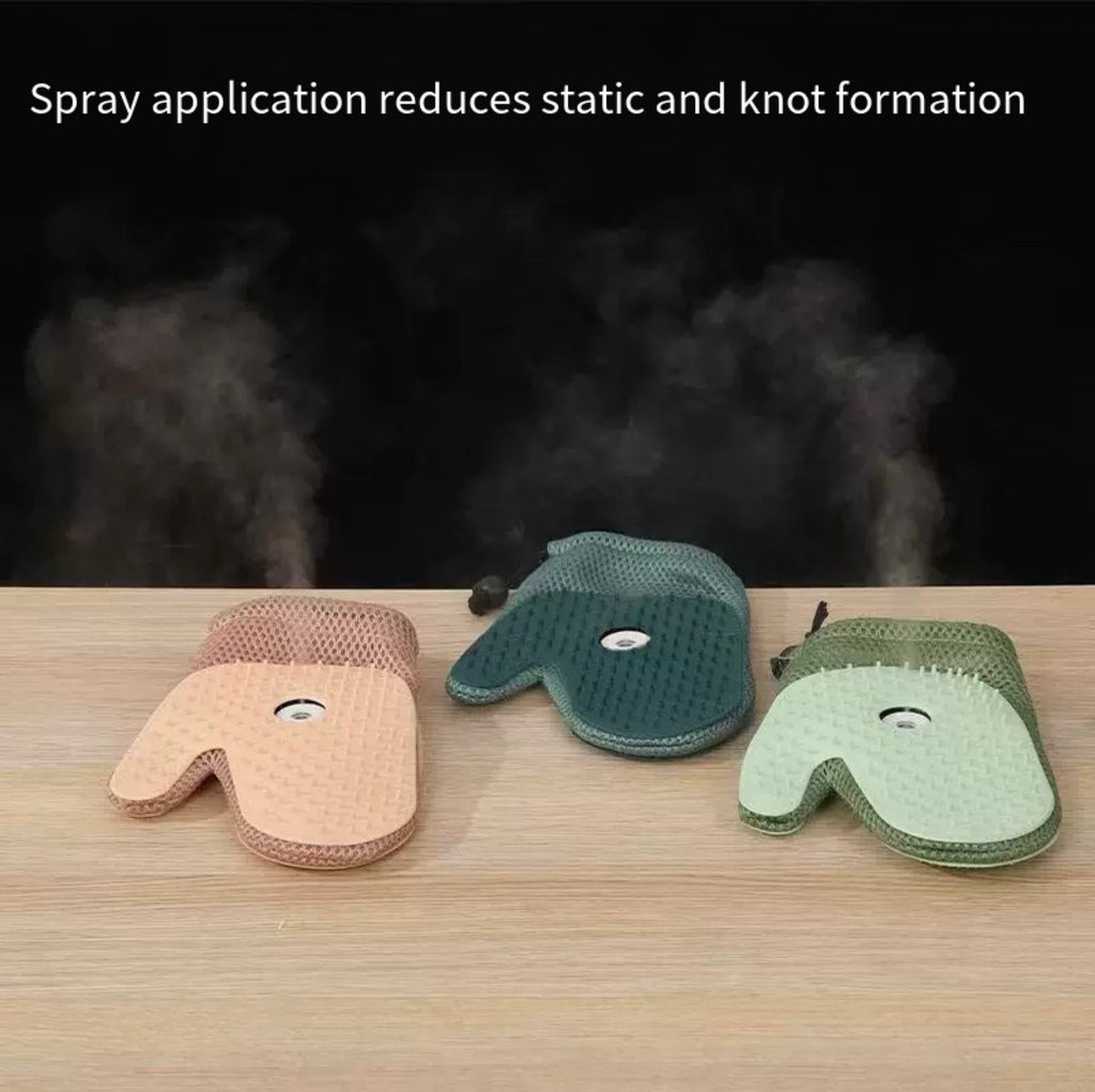 Spray grooming gloves for cat