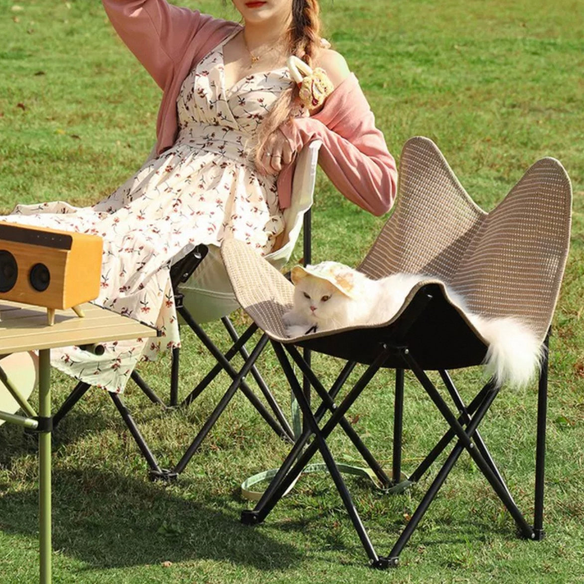 Foldable sisal chair for cat & human