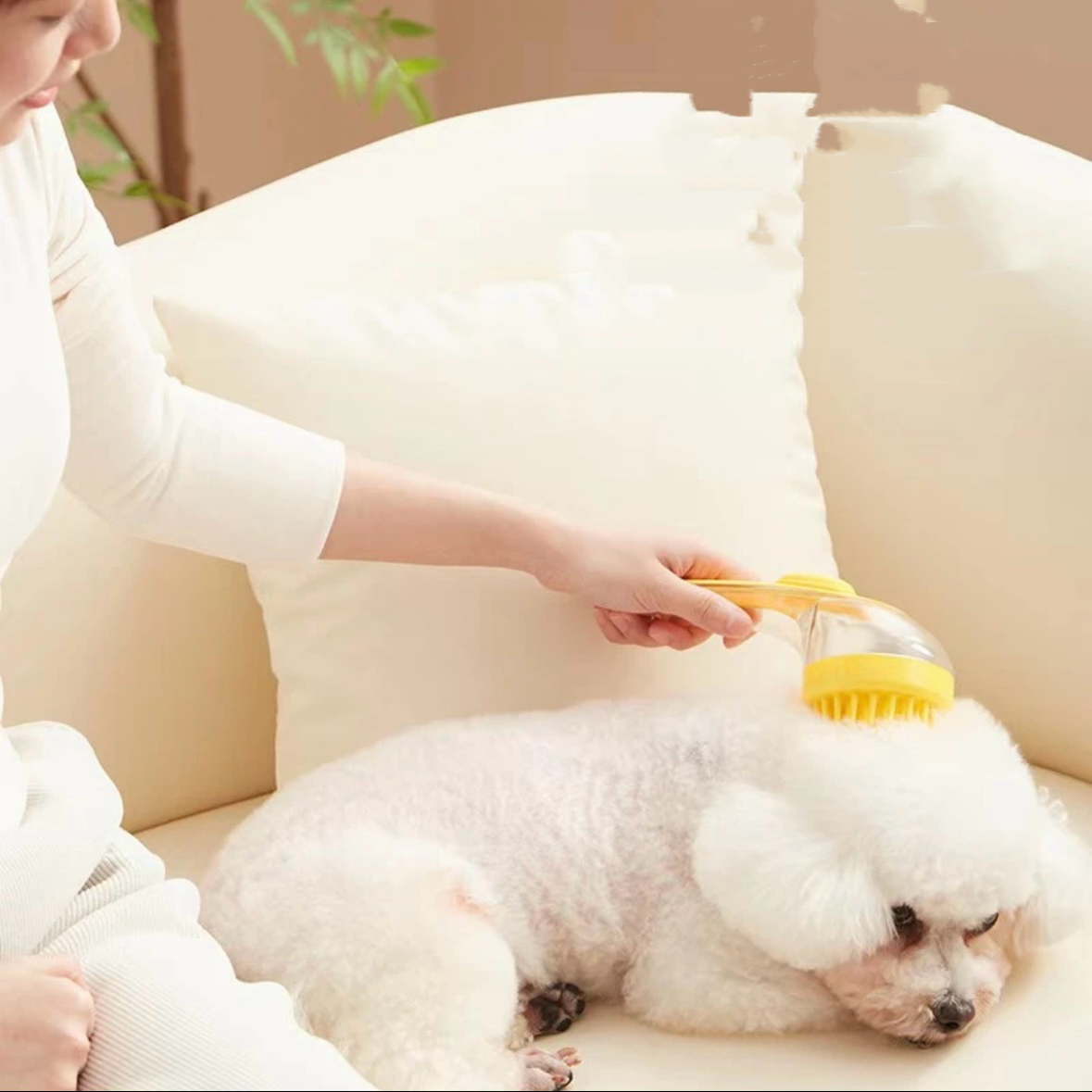 Pet Body Brush Back Scrubber  Long Handle Liquid Shower